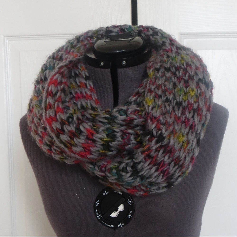 🗣LAST CHANCE🗣 Multicolor Chunky Scarf